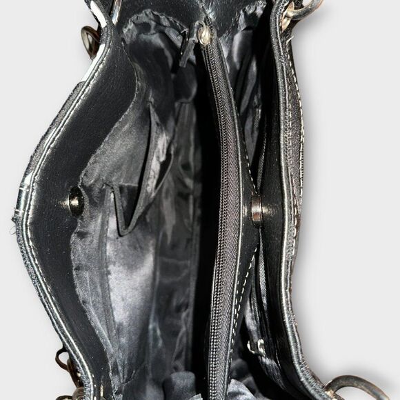 Zebra Striped Block Pattern Shoulder Bag Black and White - Picture 8 of 13